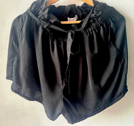 *SALE* Black elasticated waist shorts 